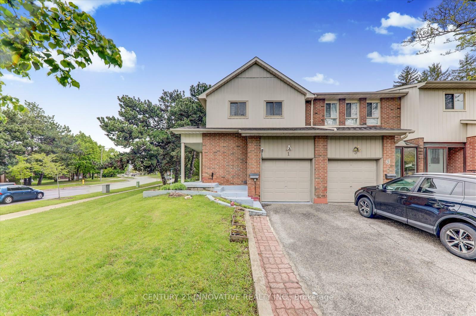 Property Photo: 34 Dundalk Drive 1 ON M1P 4W3