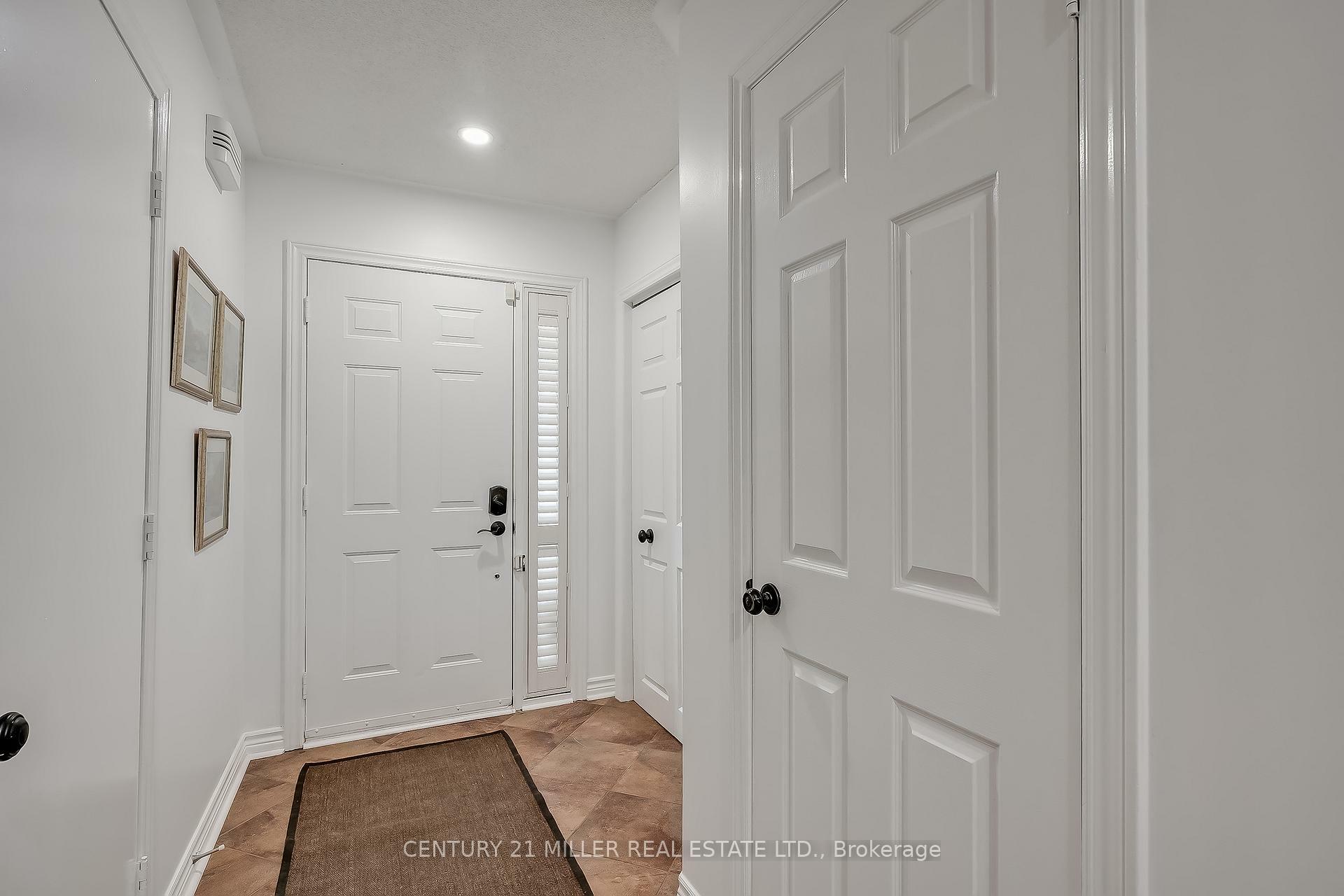 Property Photo: 1240 Westview Terrace 87 ON L6M 3M4