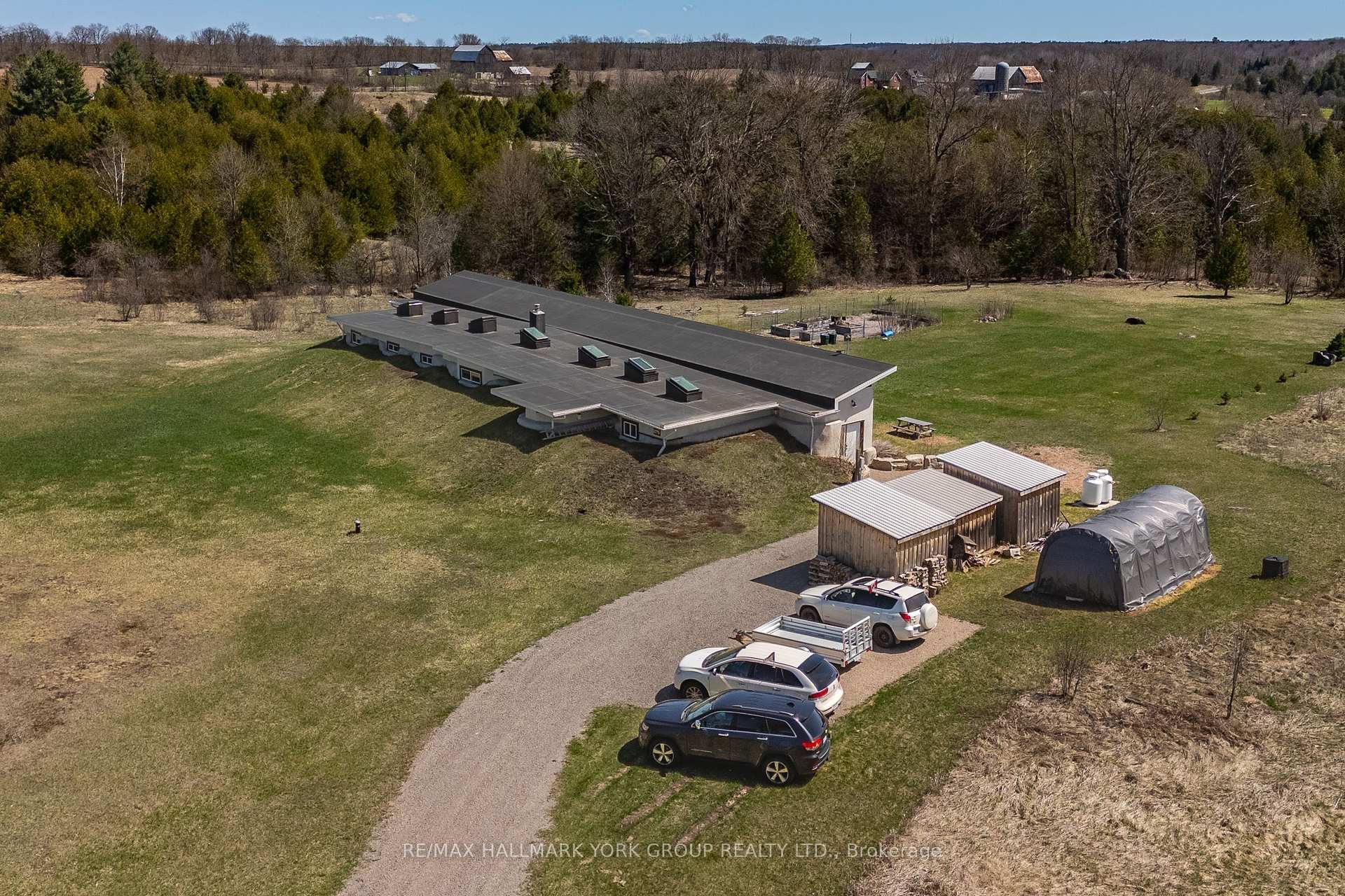 Property Photo: 1375 Queensborough Road ON K0K 2K0