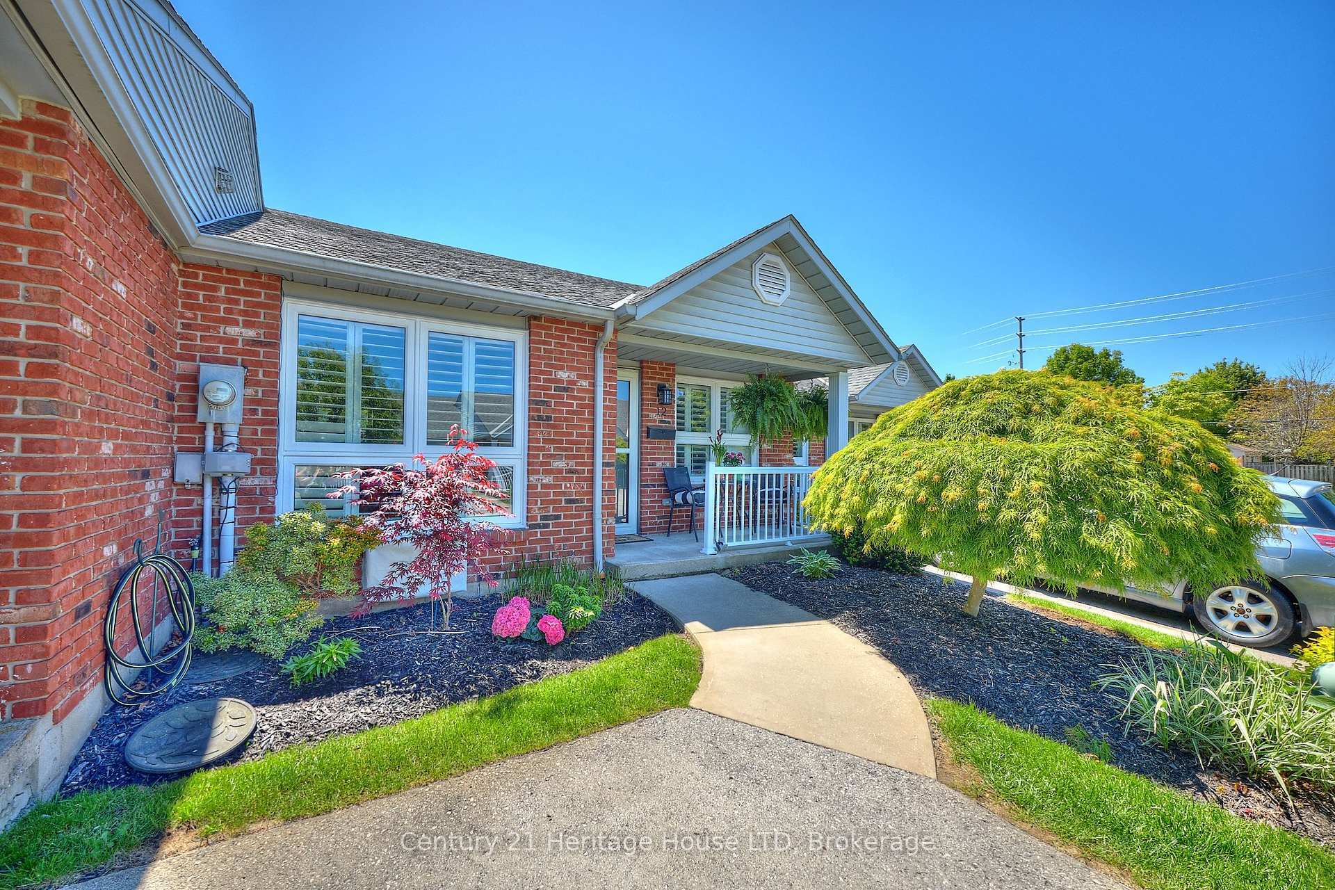 Property Photo: 226 Vansickle Road 12 ON L2S 2S7