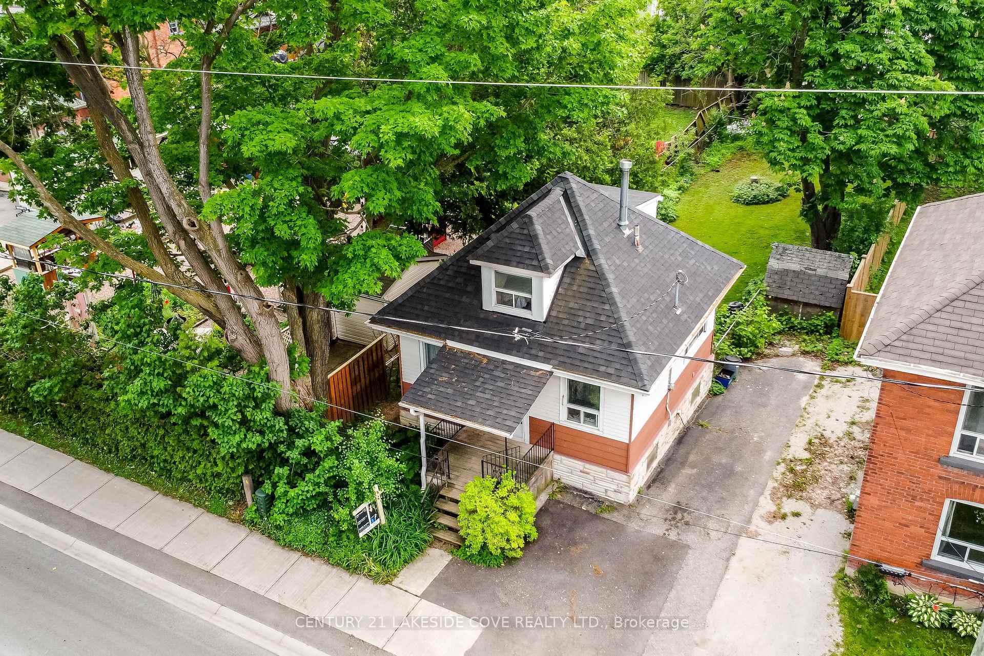 Property Photo: 147 Dufferin Street ON L3V 5T1