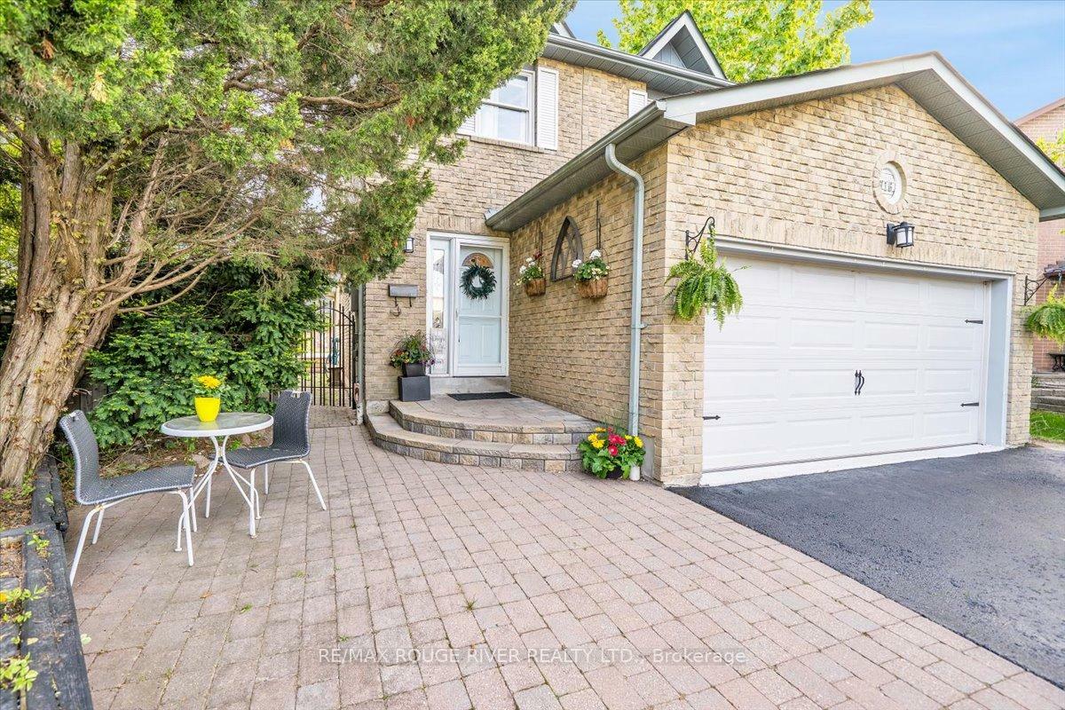 Property Photo: 716 Stonepath Circle ON L1V 3T1