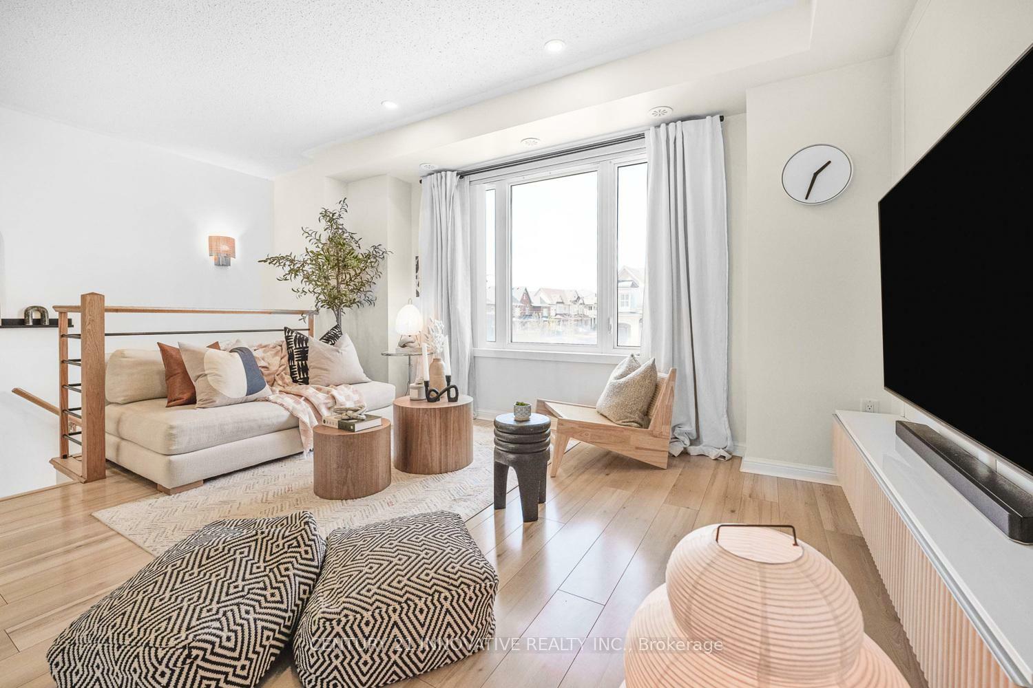 Photo de la propriété: 1 Beckenrose Court 19 ON L6Y 6G2