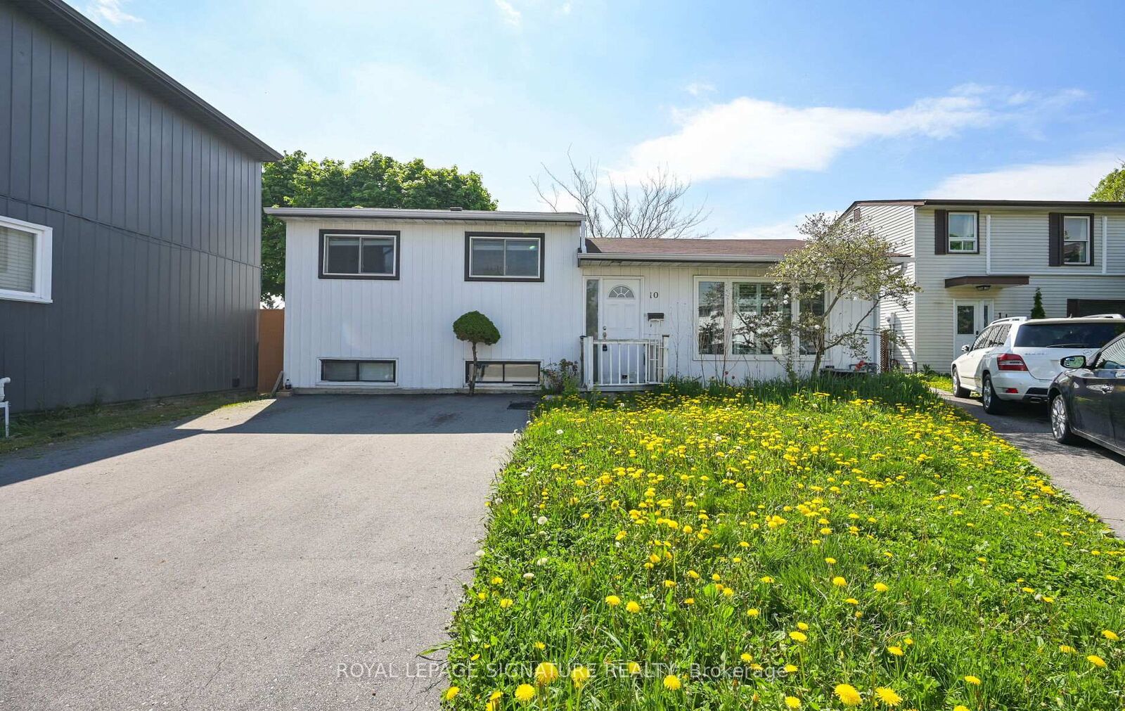 Property Photo:  10 Heatherside Court  ON L6S 1N9 