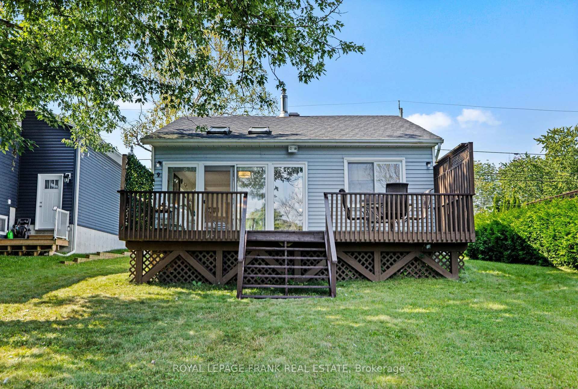 Property Photo: 9 Hague Boulevard ON K0L 2H0