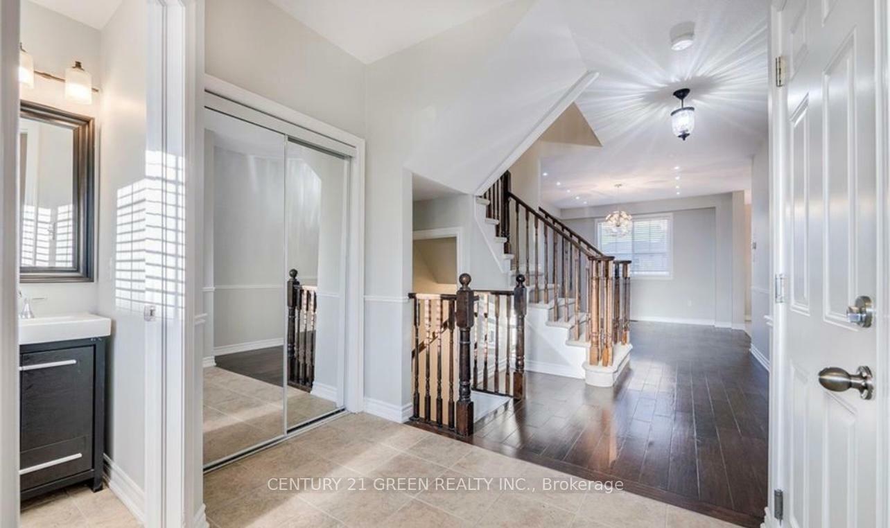 Photo de la propriété:  569 Murray Meadows Place  ON L9T 8L8 