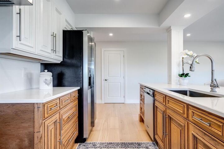 Property Photo:  109 Robson Road 501  ON N8H 3V4