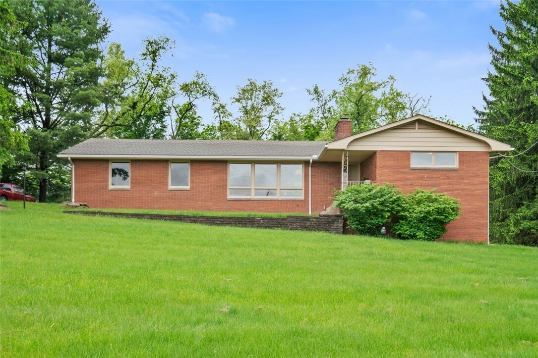 Property Photo: 658 Bower Hill Rd. PA 15367