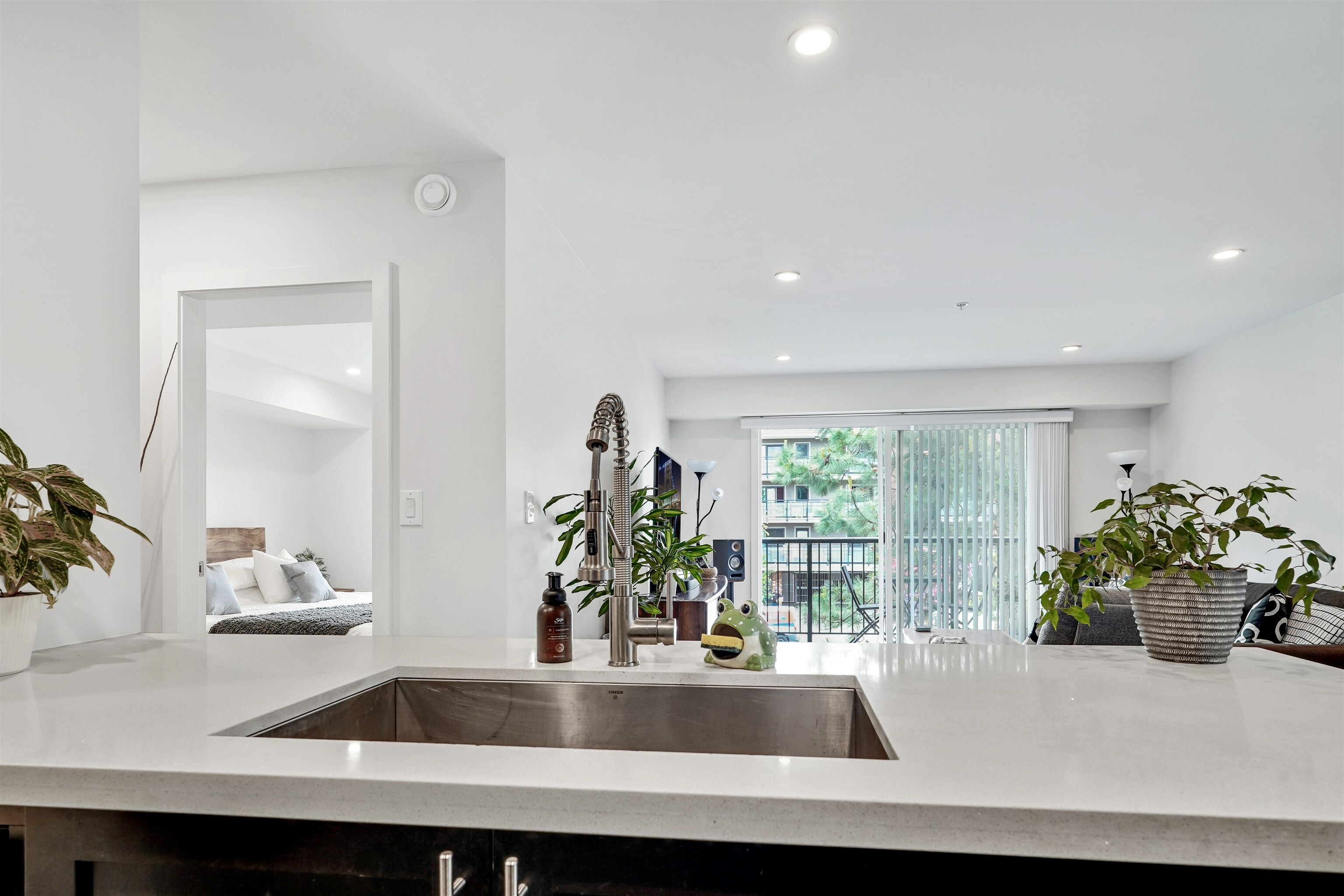 Property Photo: 357 E 2nd Street 302 BC V7L 1C6