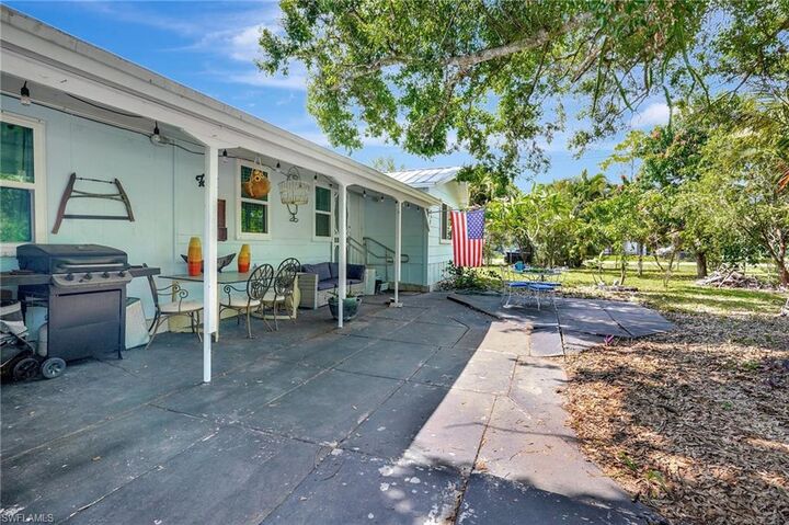 Property Photo:  2153 Twin Brooks Rd  FL 33917 
