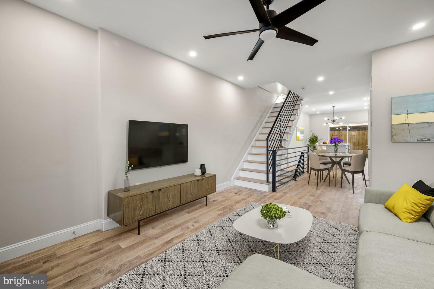 Property Photo:  2540 Sepviva Street  PA 19125 