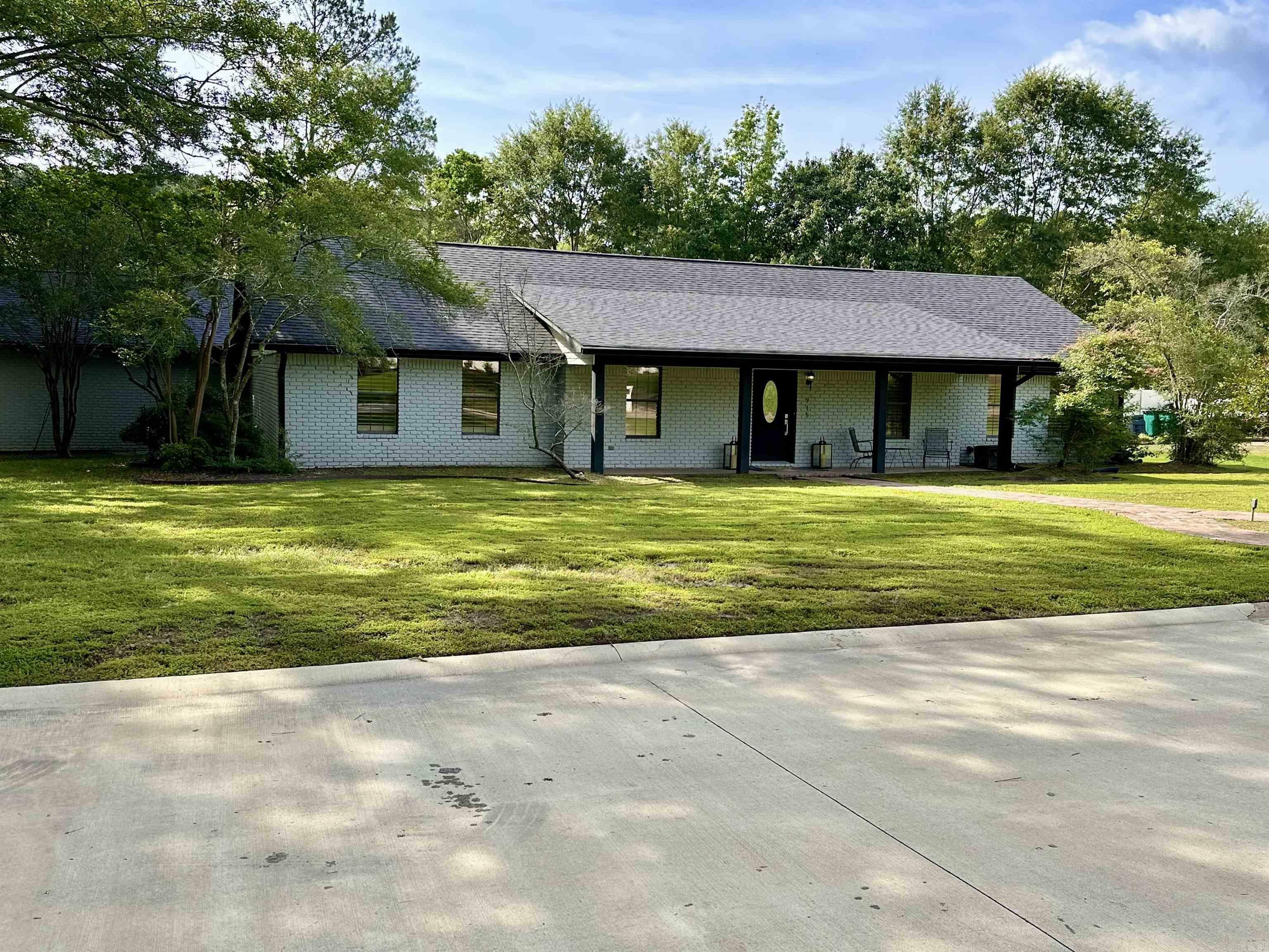 Property Photo: 715 Cedarwood Drive AR 71730