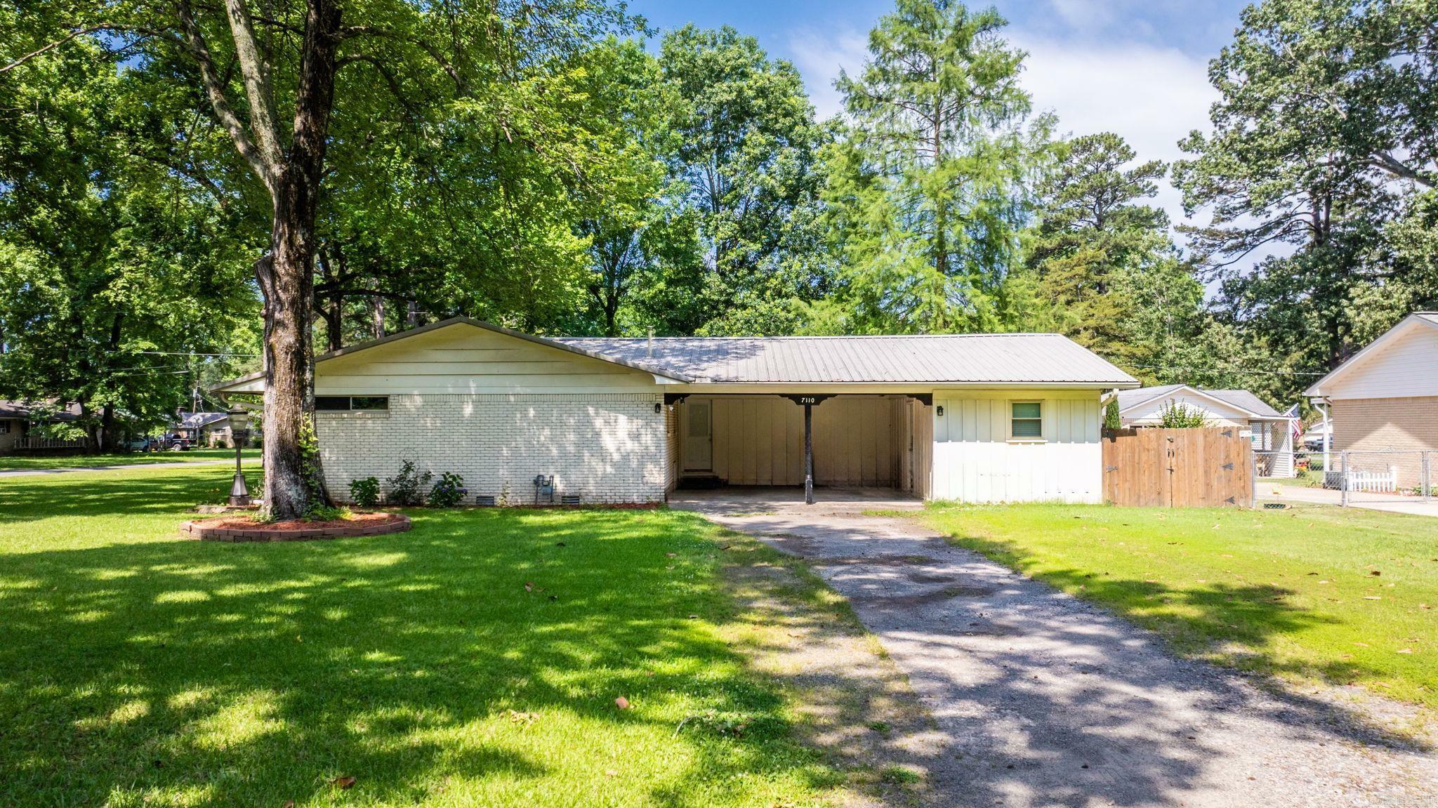 Property Photo: 7110 Forest Dale Drive AR 72118