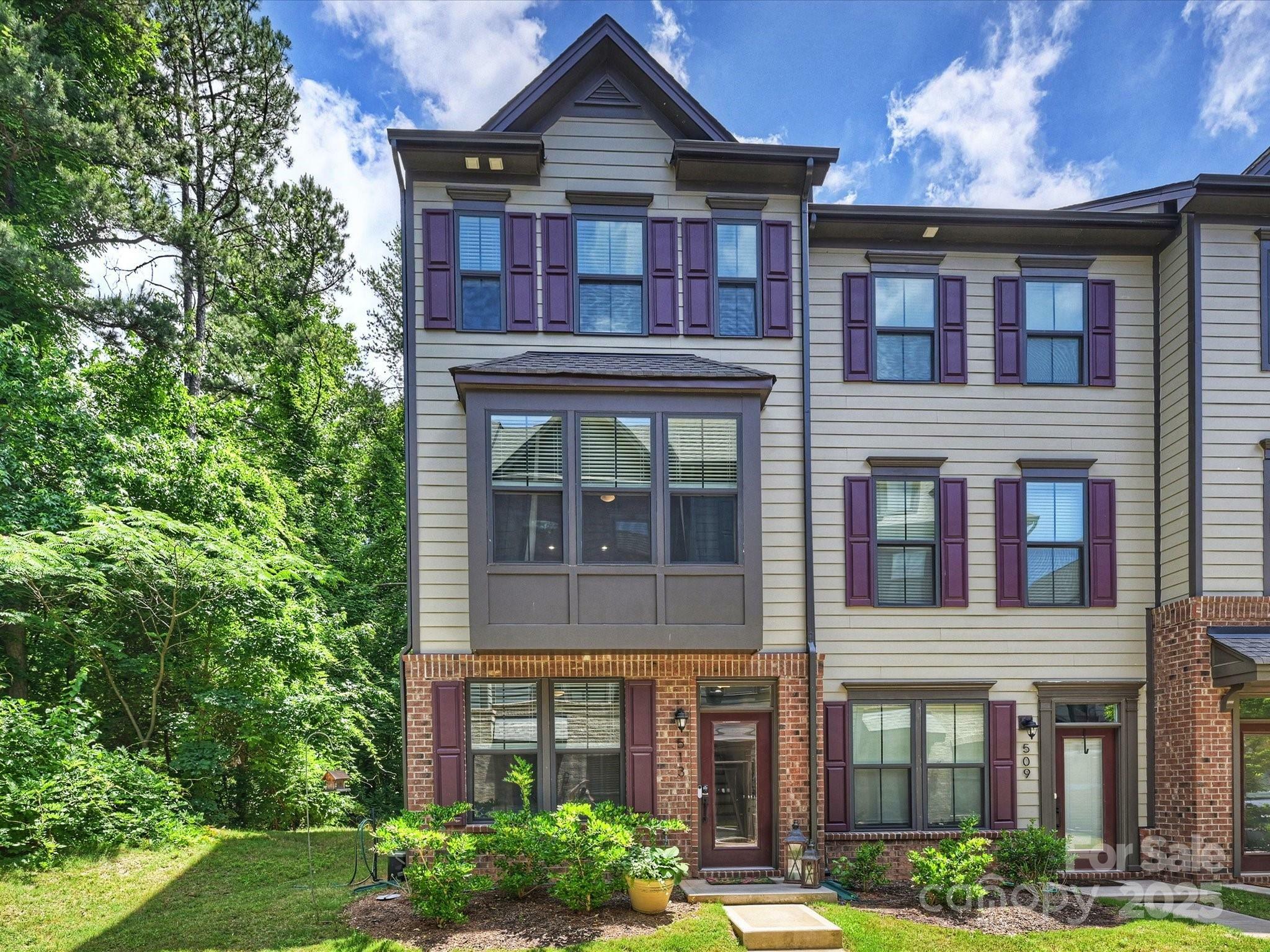 Property Photo: 513 Cubitt Court NC 28205