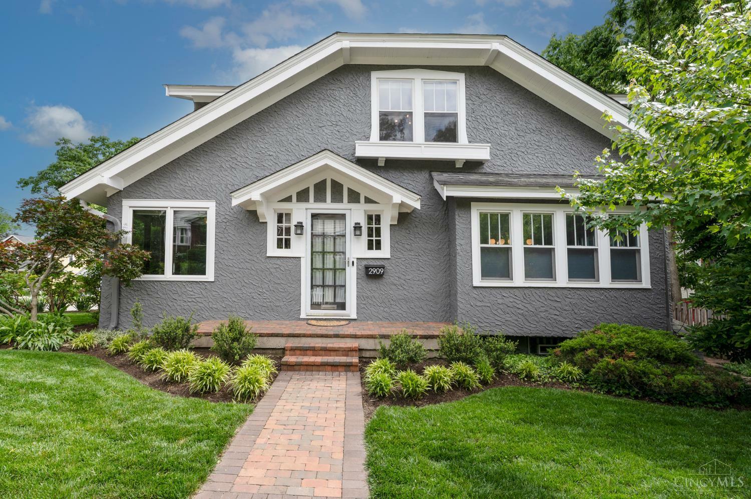 Property Photo: 2909 Utopia Place OH 45208