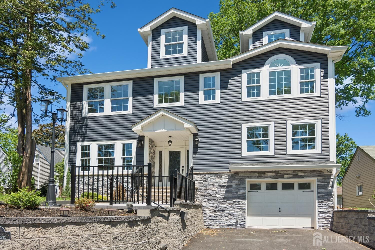 Property Photo:  831 W Inman Avenue  NJ 07065