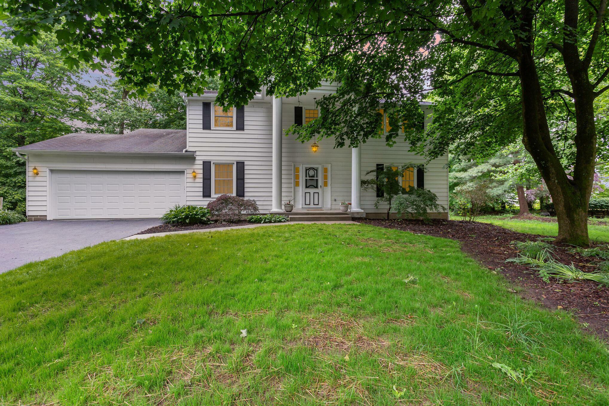 Property Photo: 8723 Ramblewood Court OH 43147