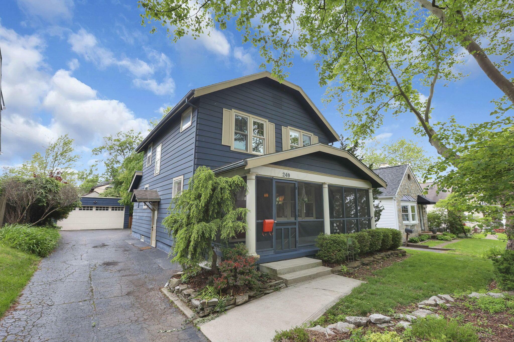 Property Photo: 249 Blenheim Road OH 43214