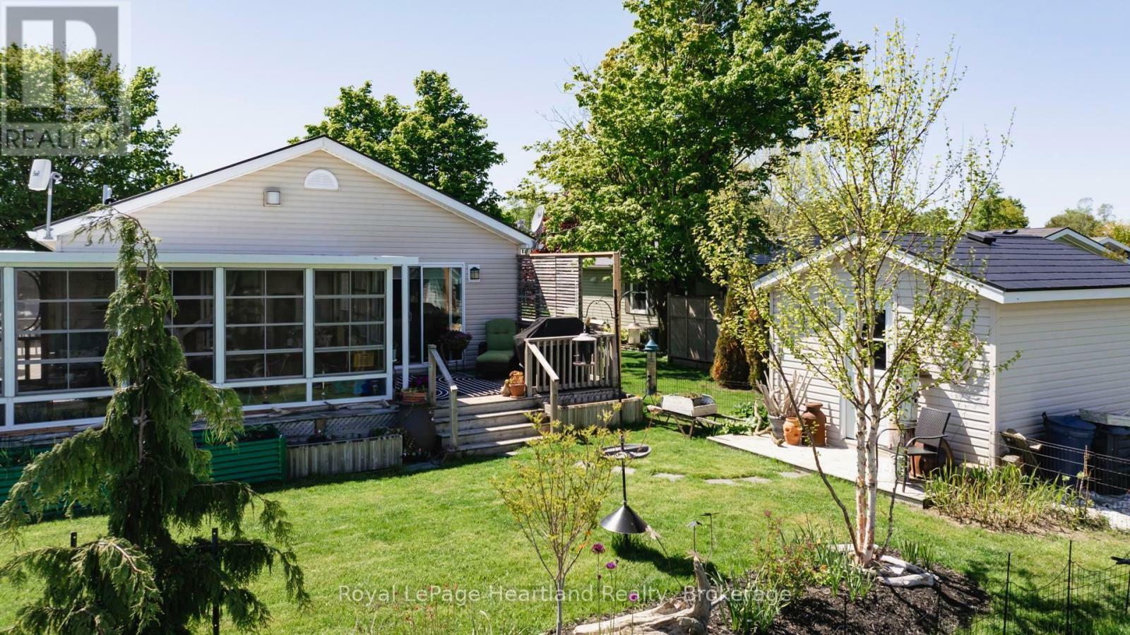Property Photo: 46 Algonquin Lane ON N7A 3Y2