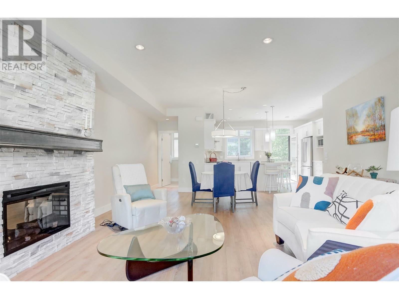 Photo de la propriété: 1102 Cameron Avenue 51 BC V1Y 0B2