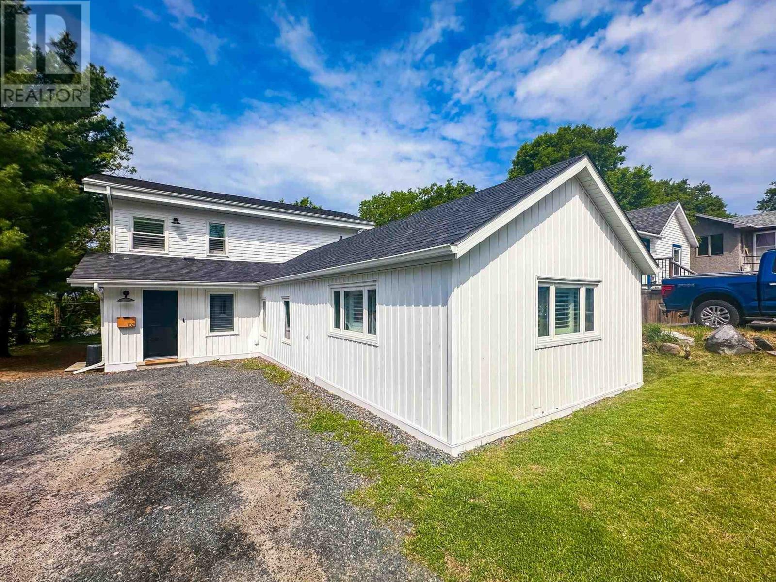 102 Mascott Ave  Kenora ON P9N 3A3 photo