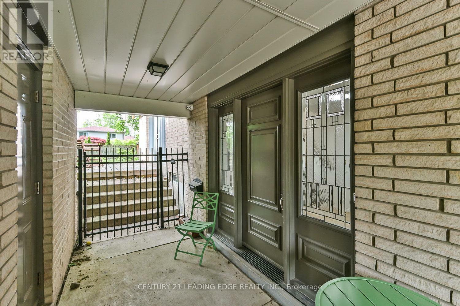 Property Photo:  40 Fonthill Boulevard  ON L3R 1V7 