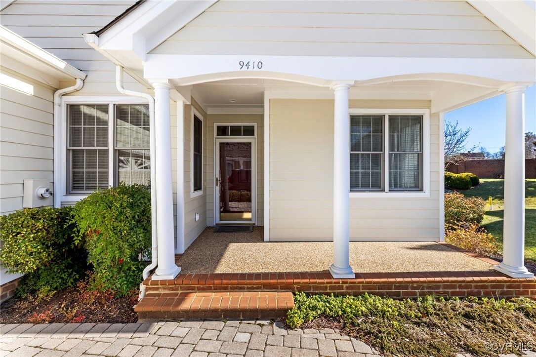 Property Photo:  9410 Amberleigh Circle  VA 23236 