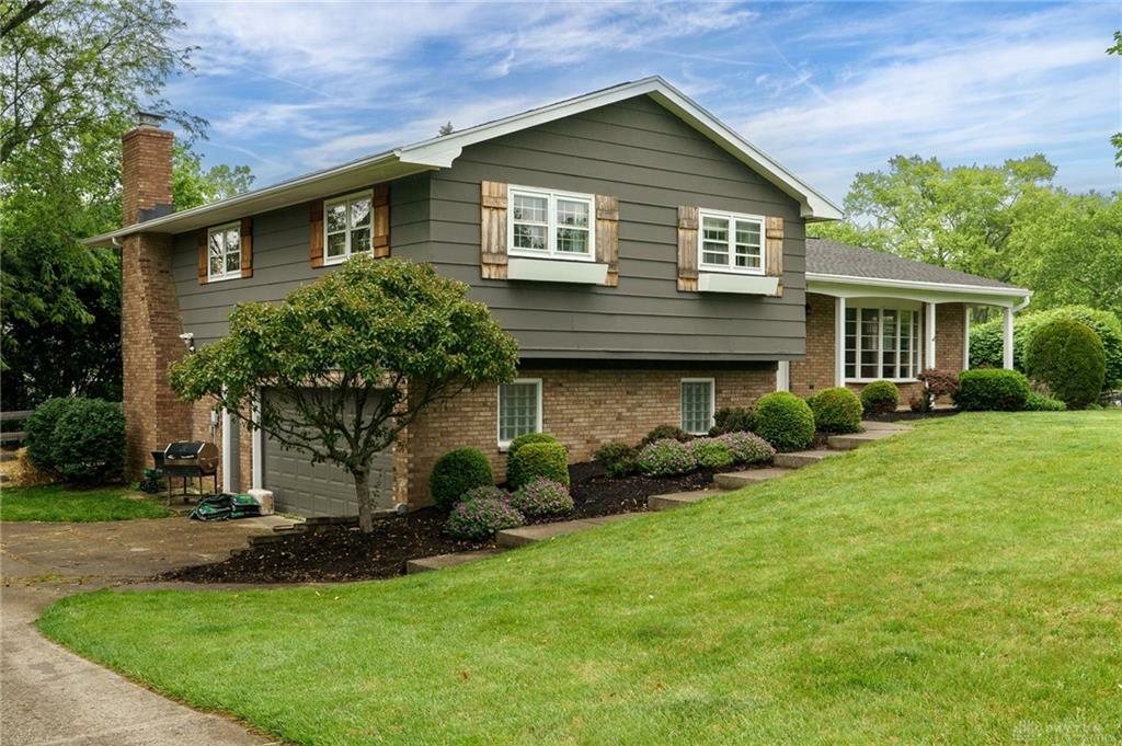Property Photo:  1801 Burgundy Lane  OH 45459 