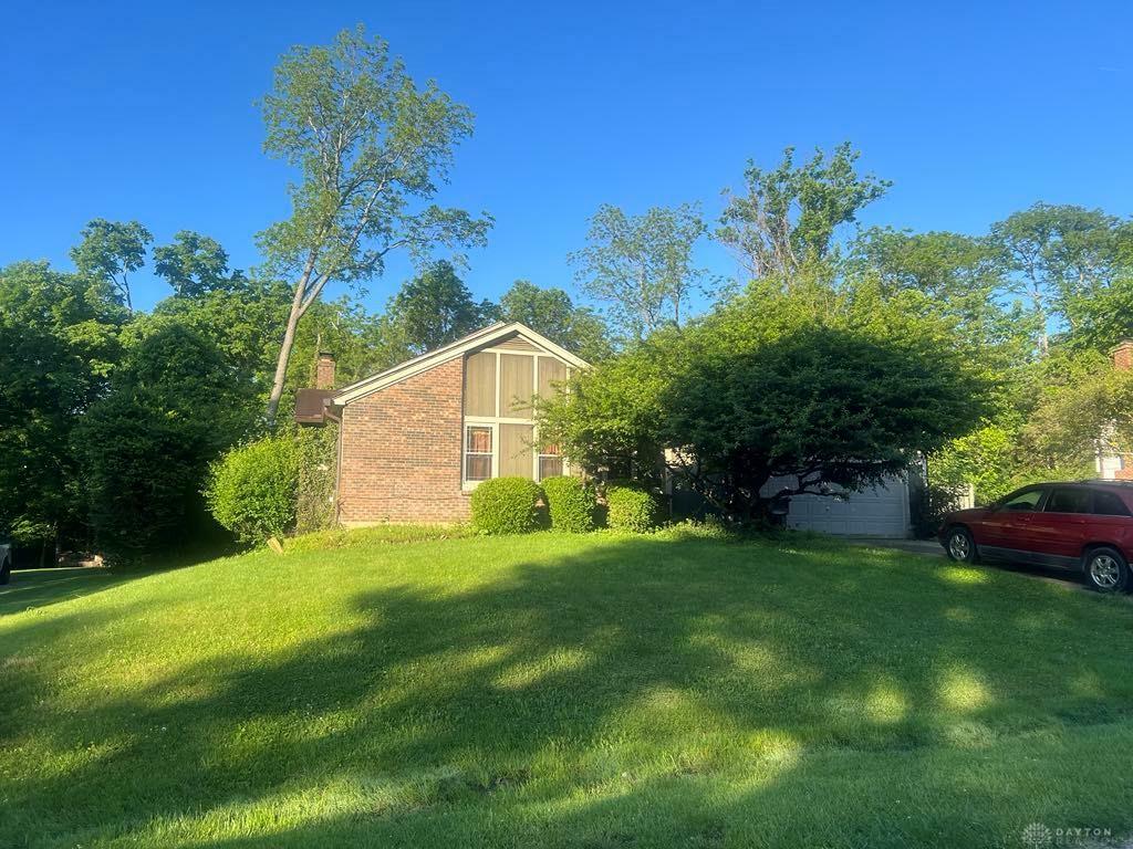 Property Photo: 557 Williamsburg Court OH 45244