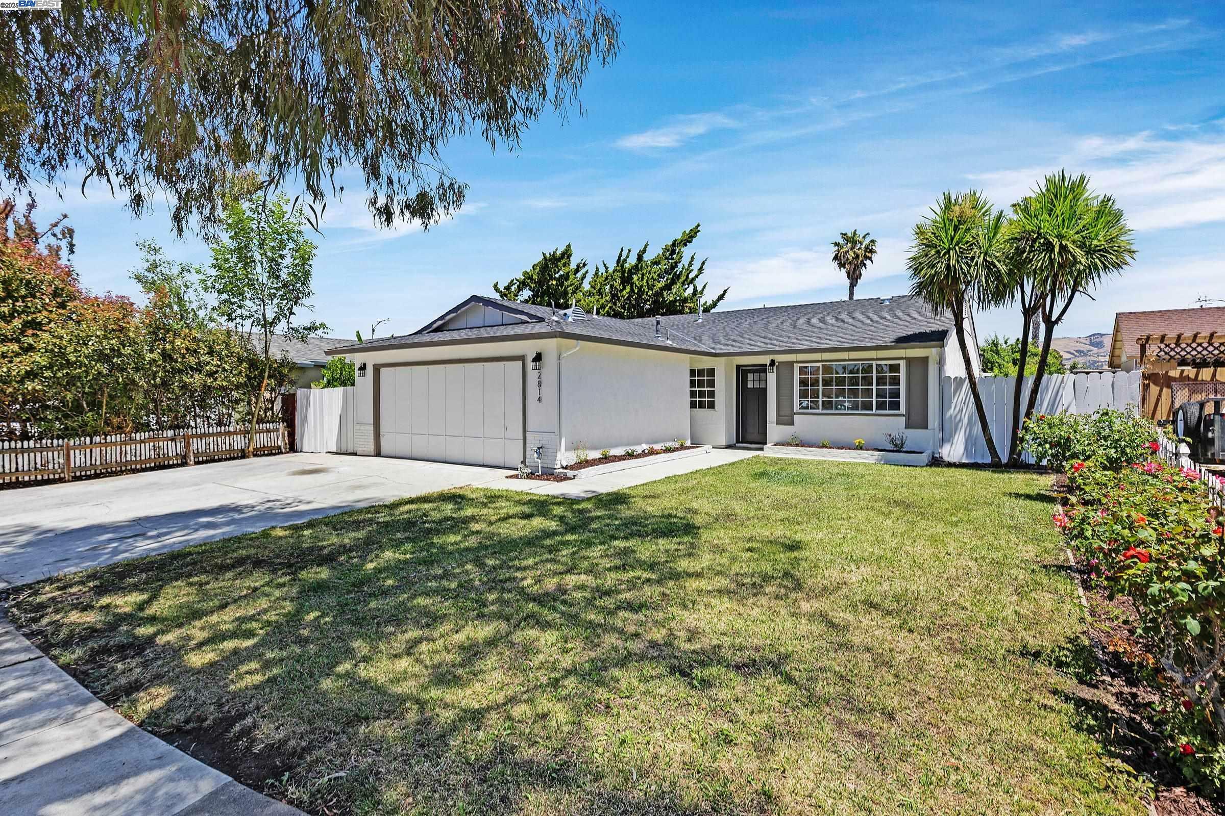 Property Photo: 2814 Bunker Ct CA 95121