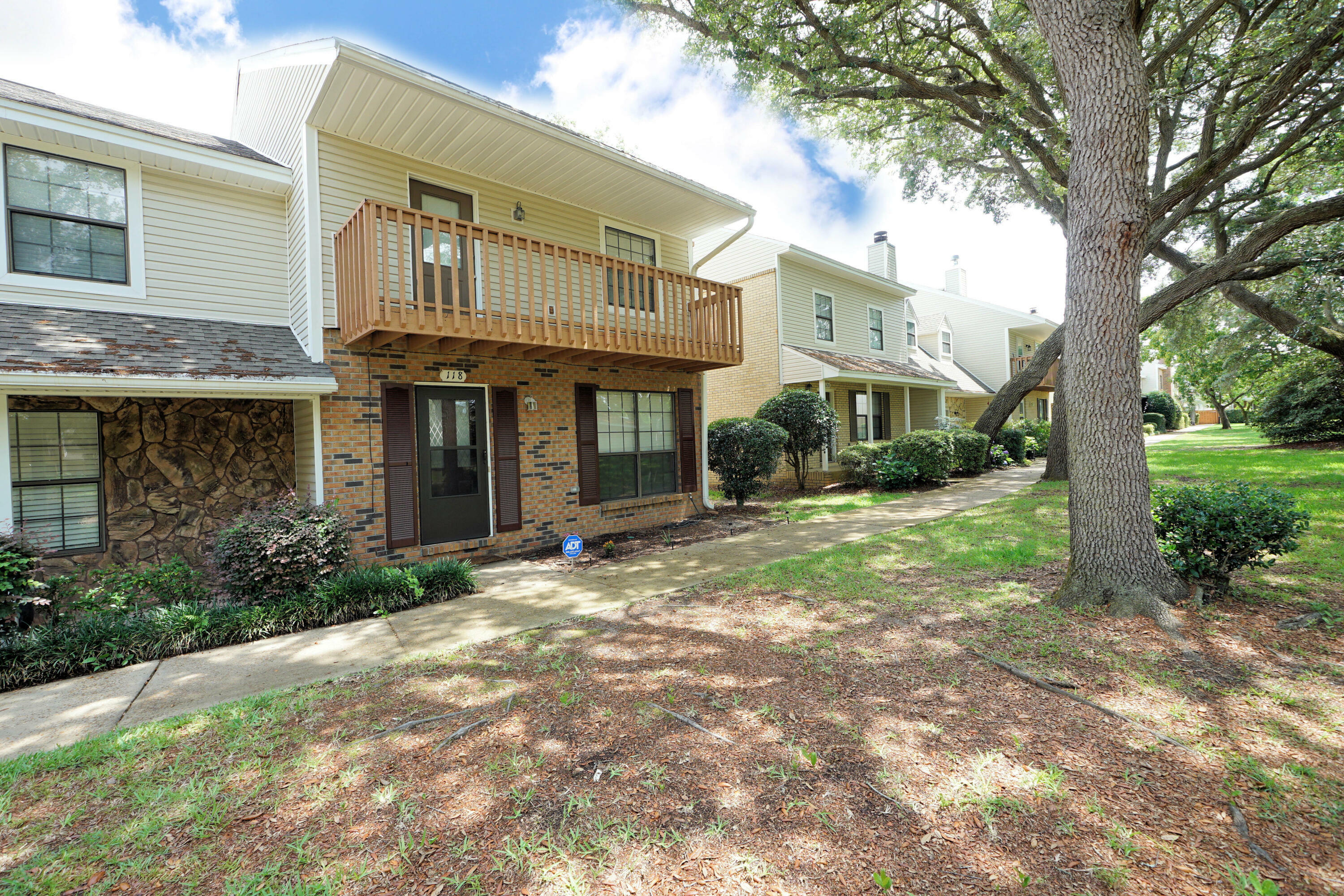 Property Photo:  118 5th Avenue 118  FL 32579 