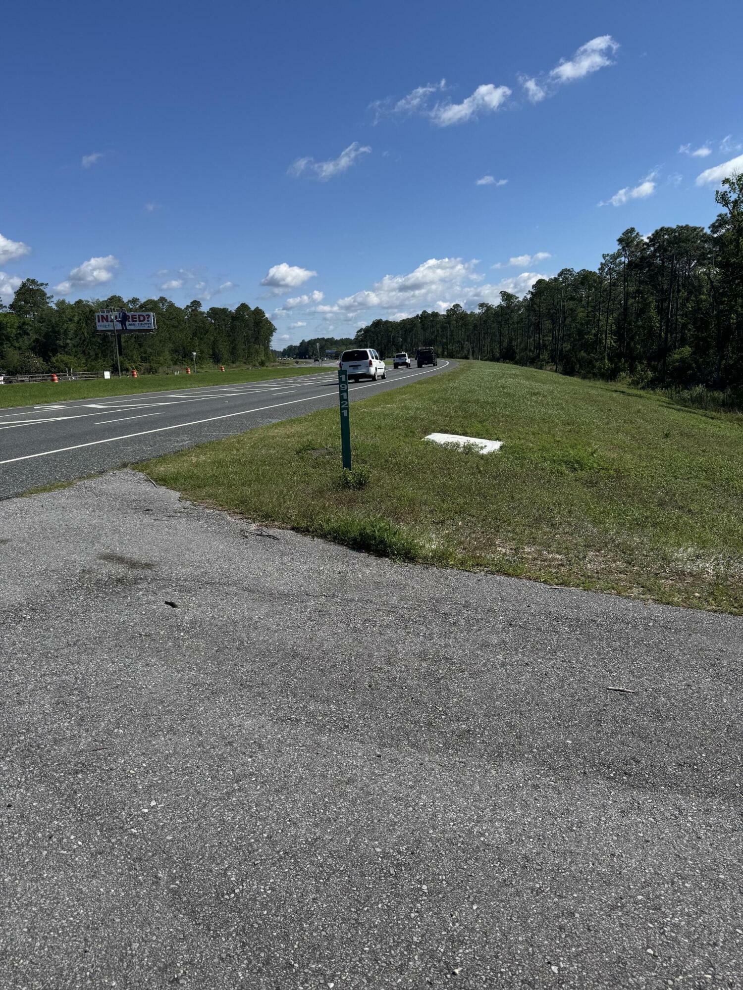 Property Photo: 19121 US Highway 331 FL 32439