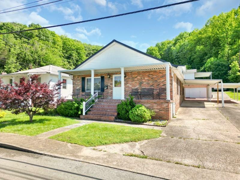 Property Photo: 366 Highland KY 41653