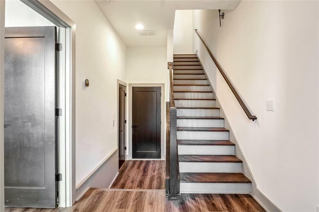 Property Photo: 1250 Oxley Lane NW GA 30307