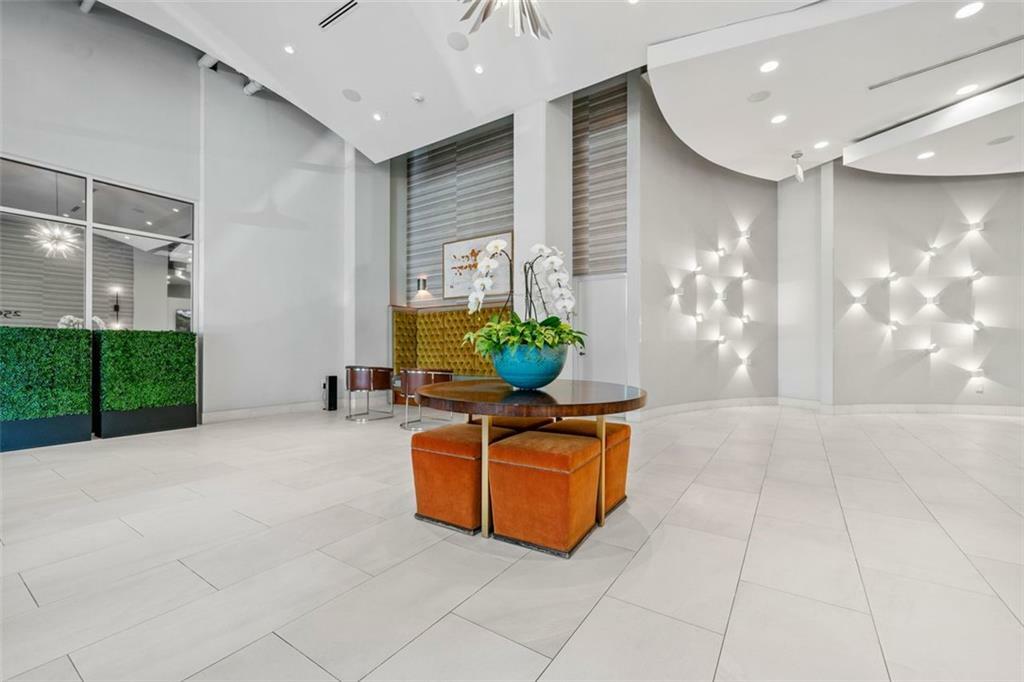 Property Photo: 250 Pharr Road NE 1814 GA 30305