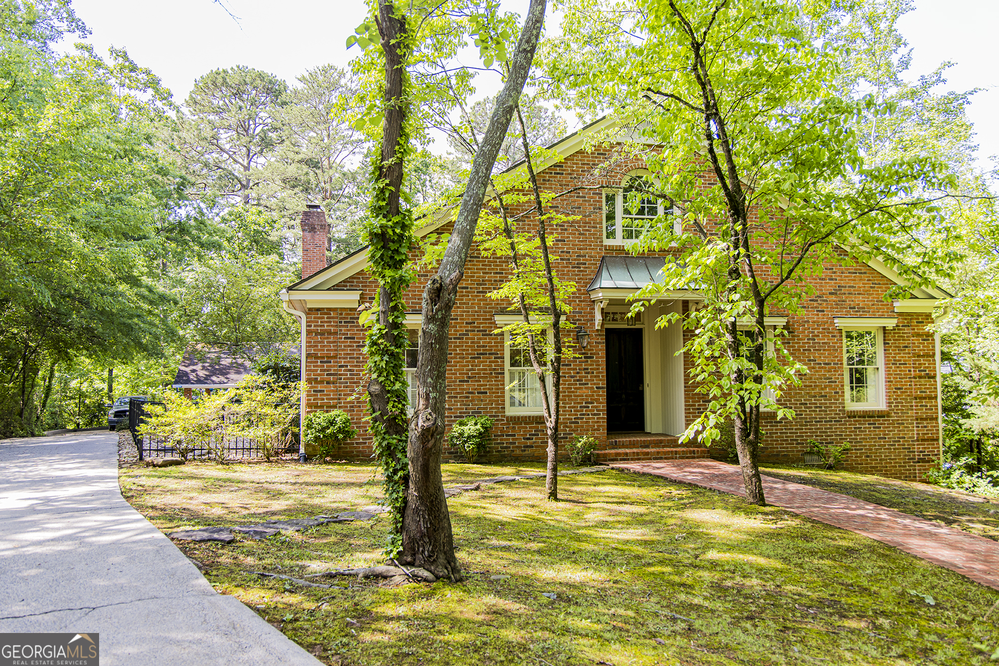Property Photo: 15 Westover Drive SW GA 30165