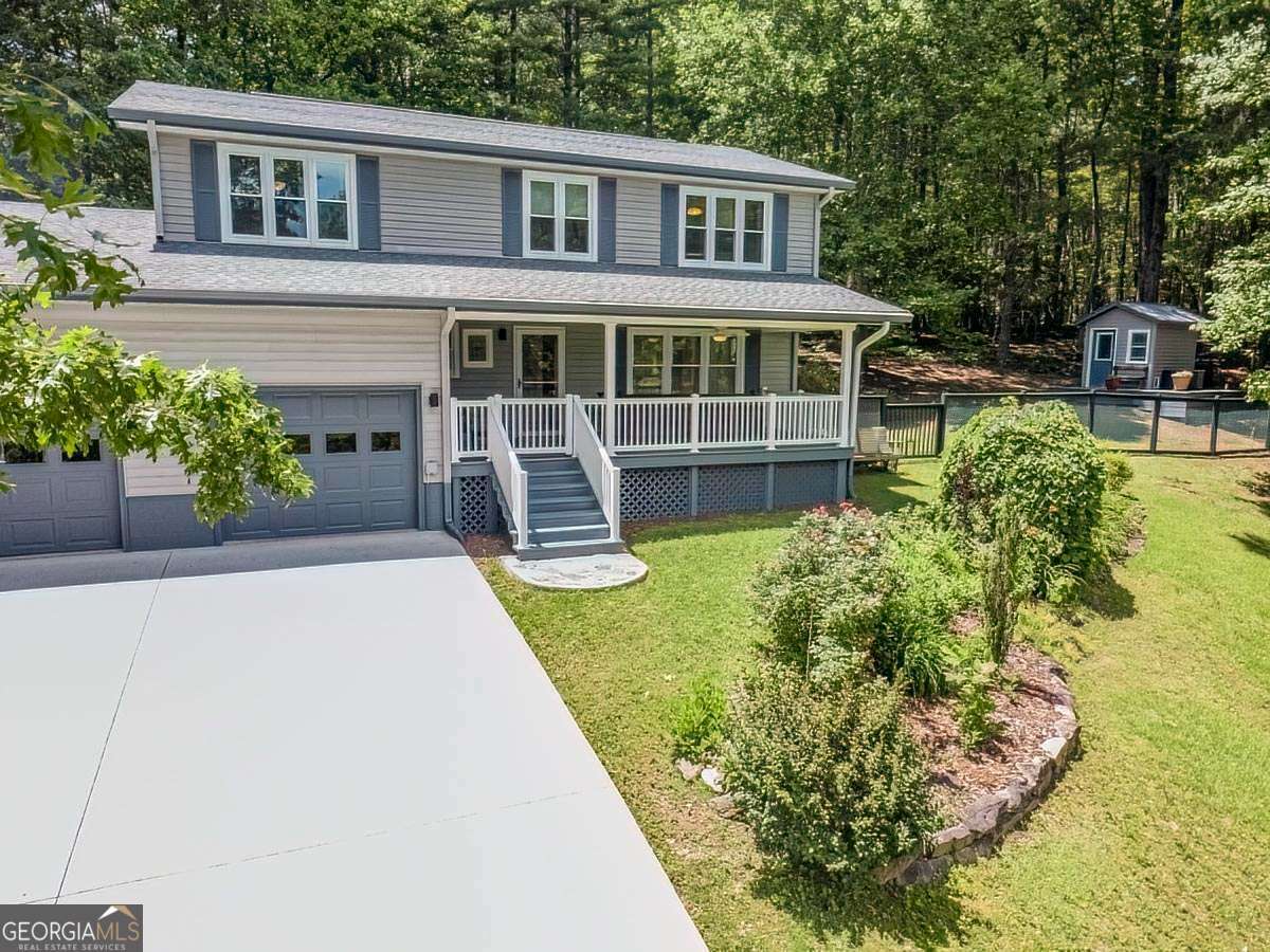 Property Photo: 6460 Hwy 2 GA 30541