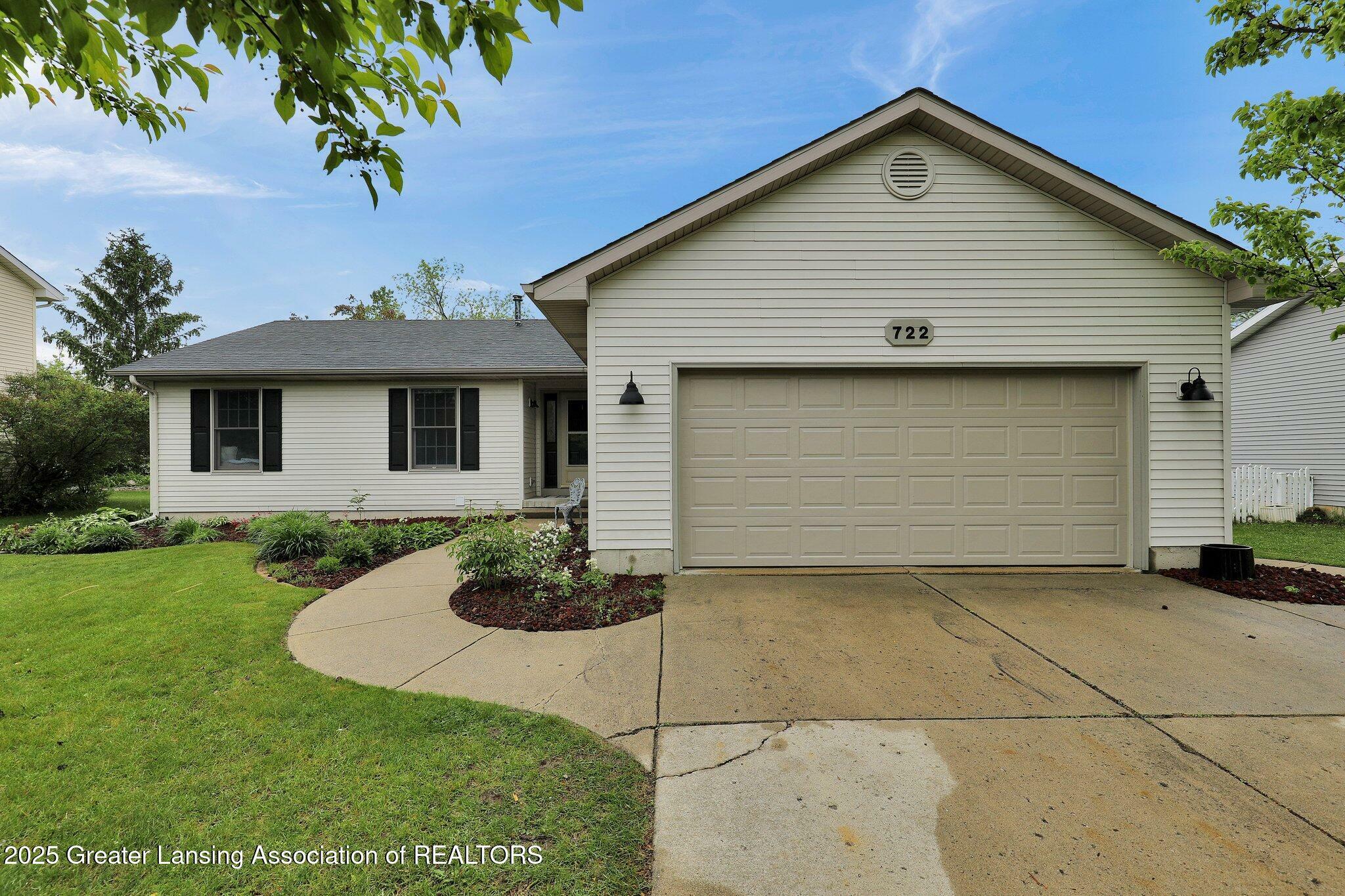 Property Photo: 722 Fieldview Drive MI 48837