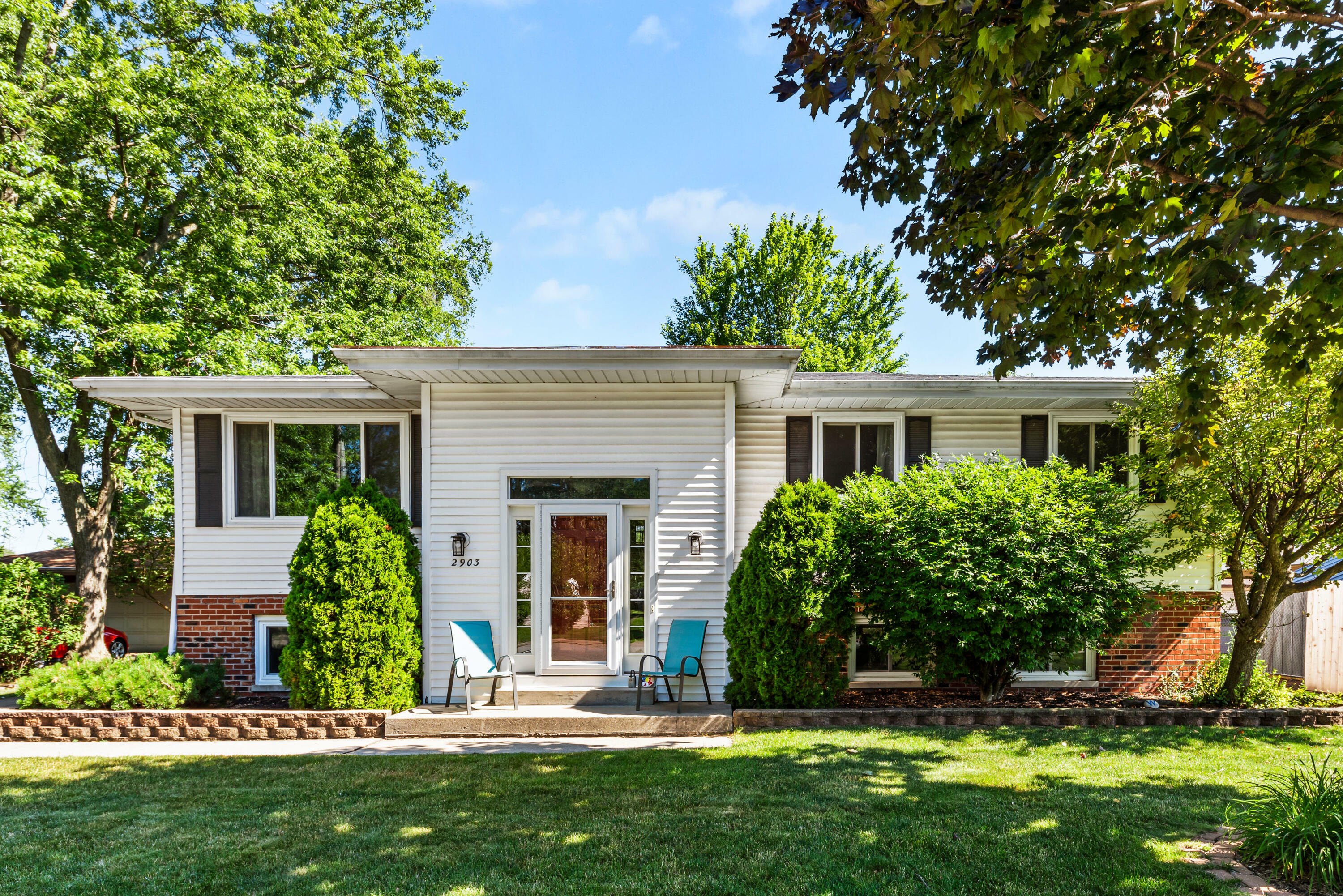 Property Photo: 2903 98th Street IN 46322