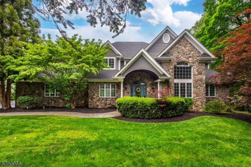 Property Photo: 7 Briscoe Chase NJ 07456