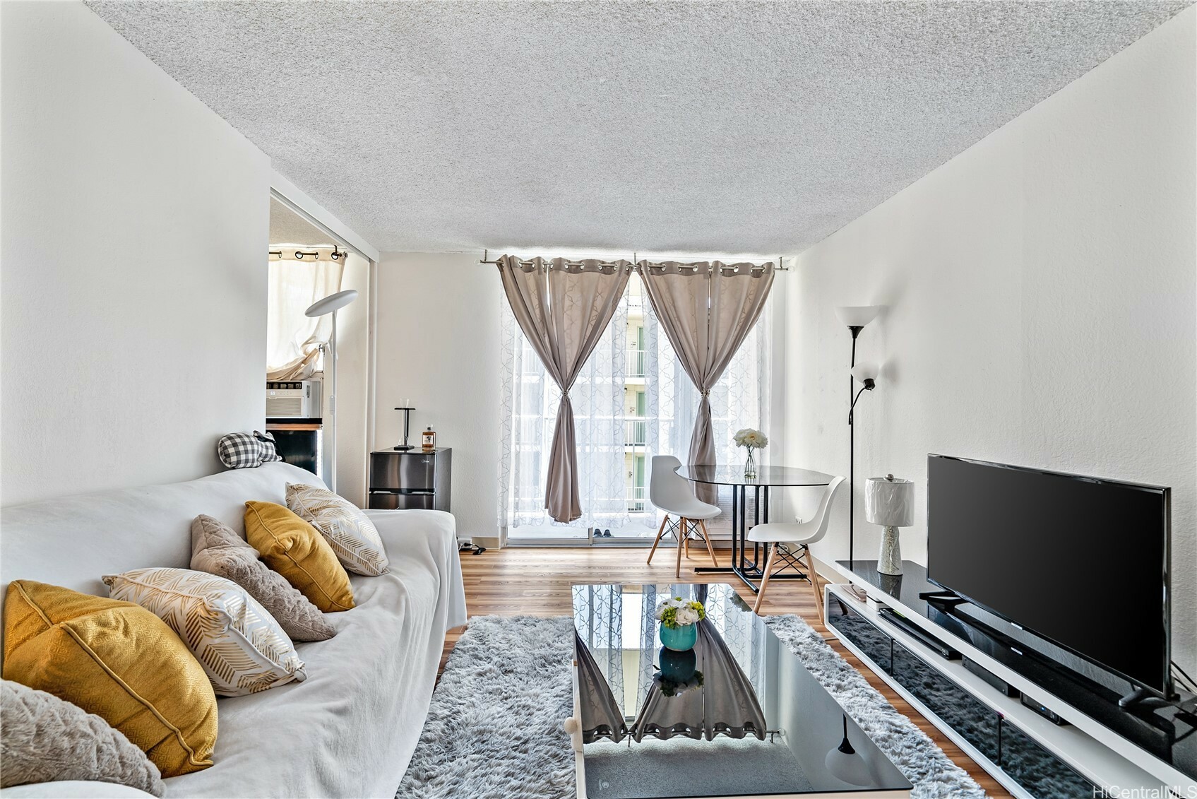 2452 Tusitala Street 705  Honolulu HI 96815 photo