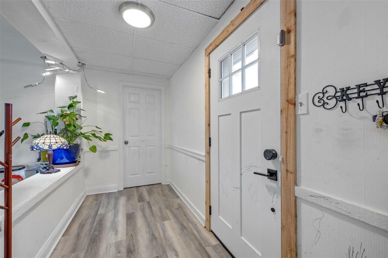 Property Photo: 985 N Village Drive FL 32725