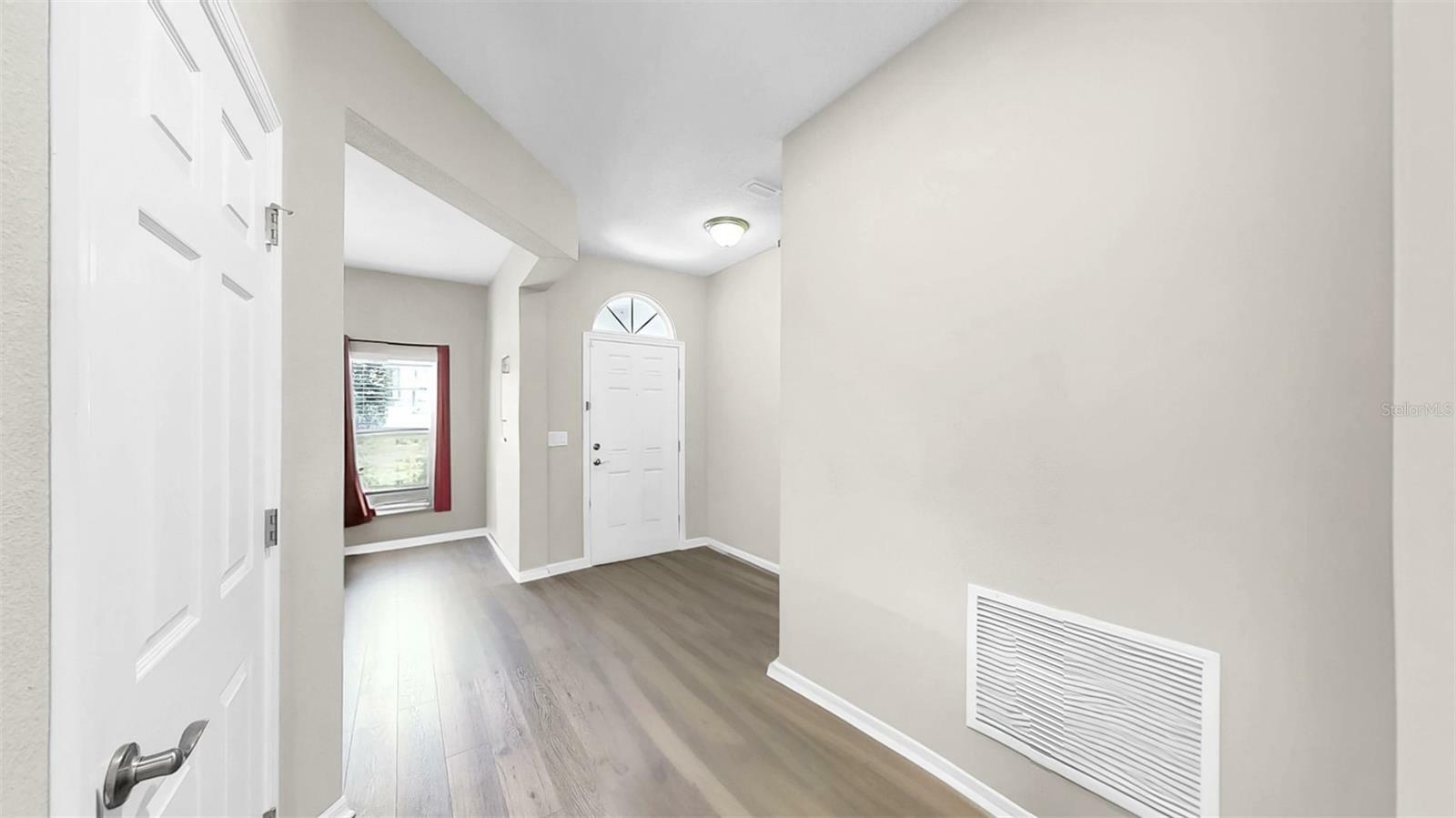 Property Photo: 11623 Tetrafin Drive FL 33579