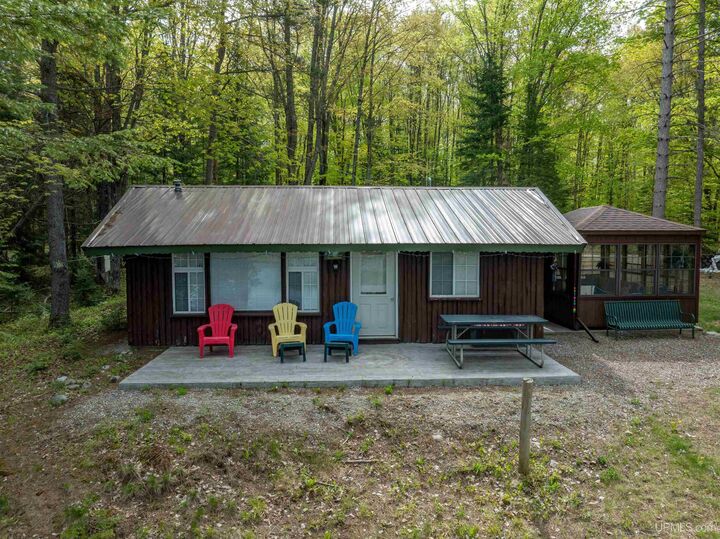 Property Photo:  N1121 Tie Lake Road  MI 49895 