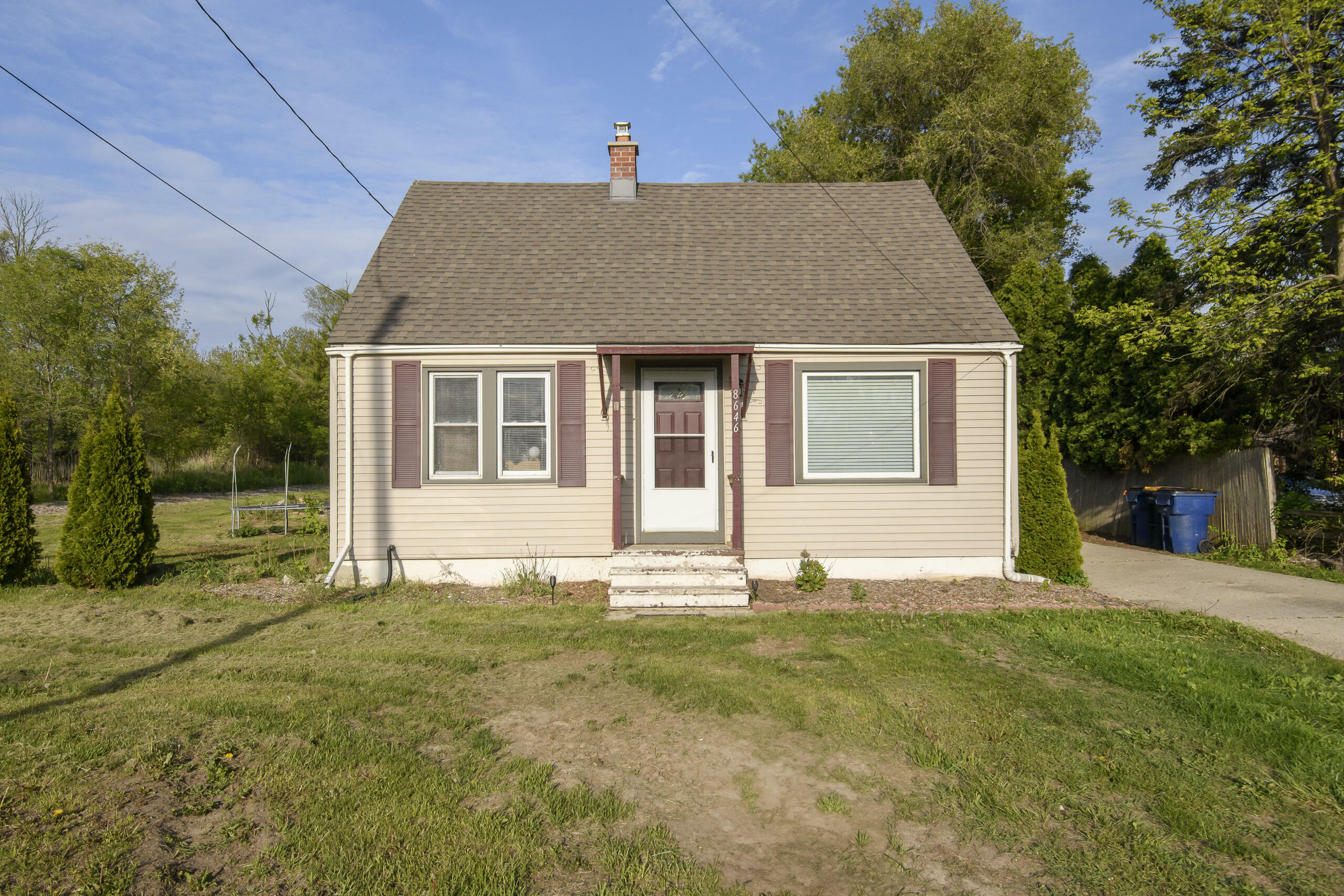 Property Photo: 8646 S Chicago Rd WI 53154