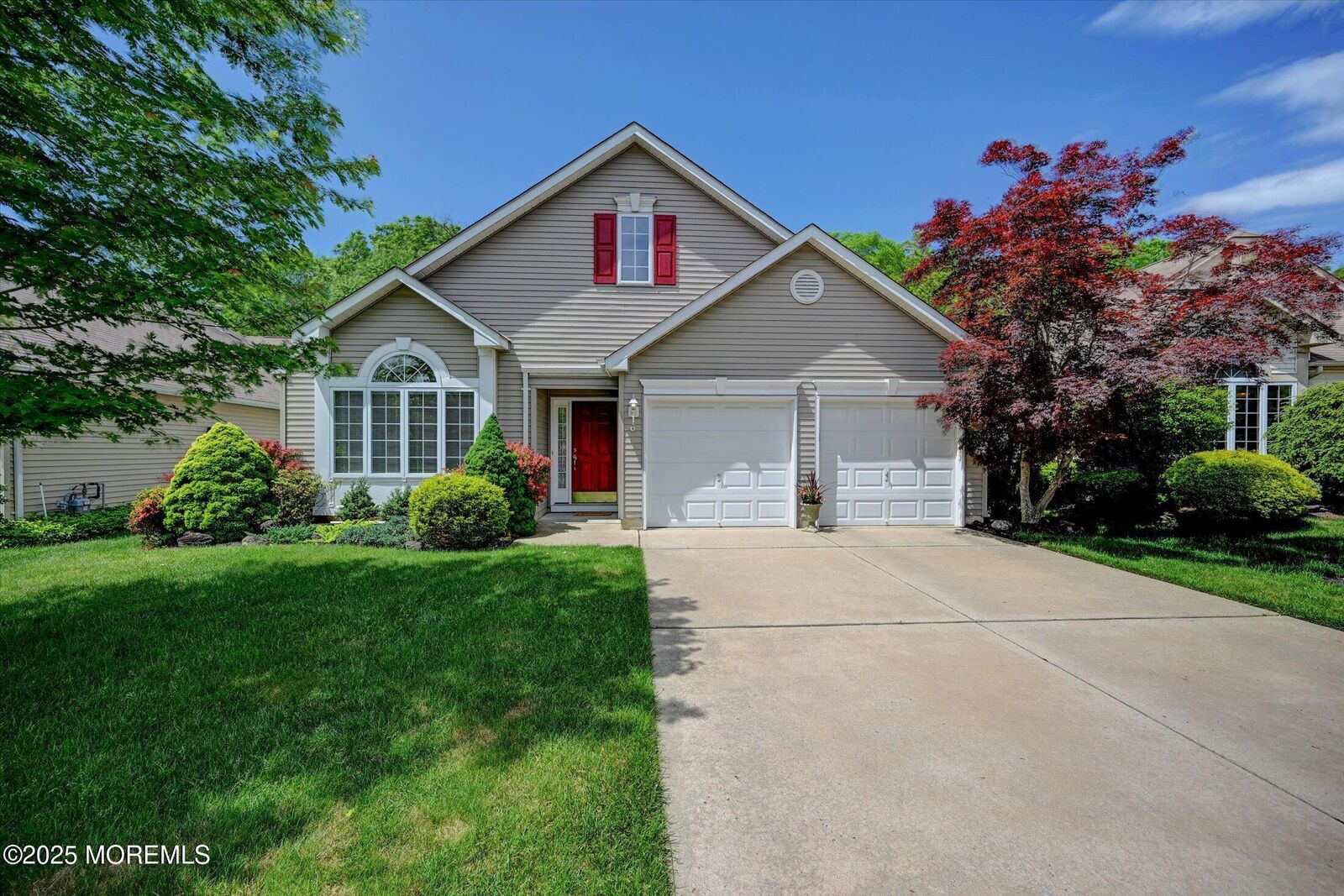 Property Photo:  6 Shadow Creek Court  NJ 08527 