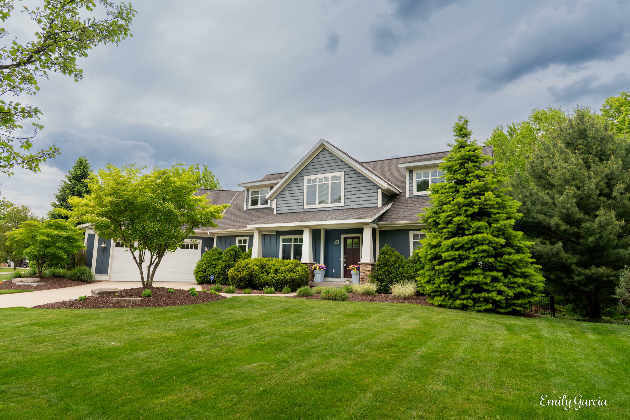 Property Photo: 14921 Creek Edge Drive MI 49424