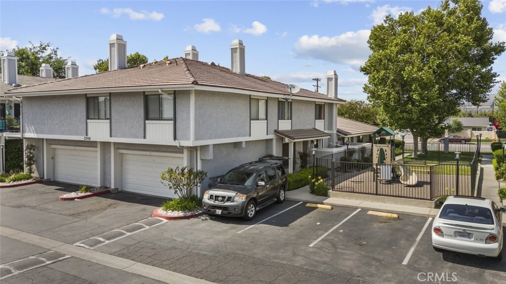 Property Photo:  2346 Royal Avenue 9  CA 93065 