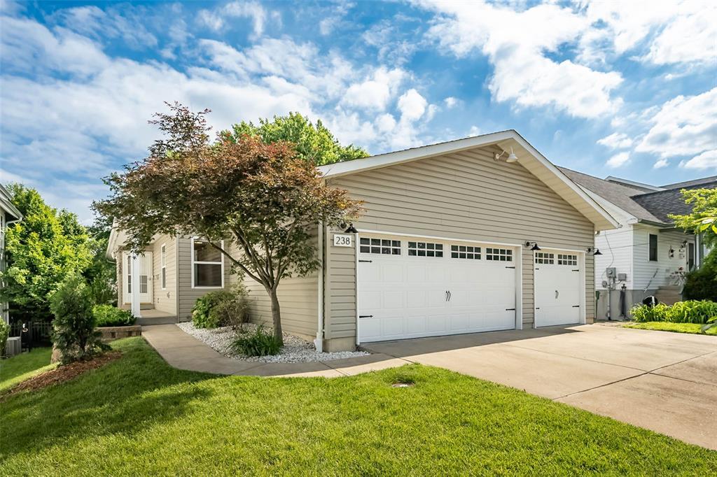 Property Photo: 238 E Clinton Place MO 63122