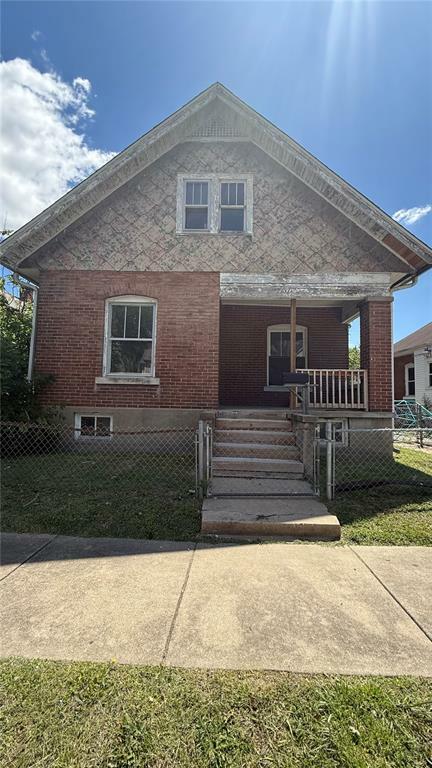 Property Photo: 114 N West End Boulevard MO 63701